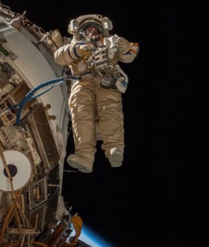 NASA In Brief: Russian spacewalk to air on NASA TV; Moon business sought NASA In Brief: Russian spacewalk to air on NASA TV; Moon business sought